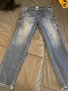 Ms Cello jeans with leg pockets, super comfy and worn only a handful of times 16